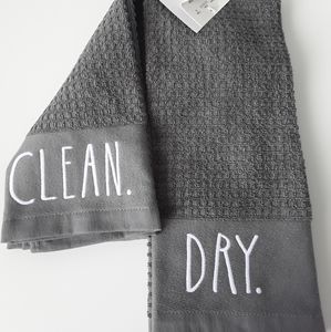 NWT Rae Dunn kitchen towels set of 2
